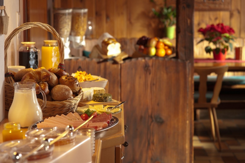 boulangerie-PUGET VILLE-min_breakfast_buffet_food_restaurant_meal_hotel_plate_fresh-718745